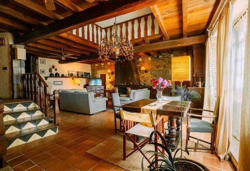 مبيت وإفطار Can Vila