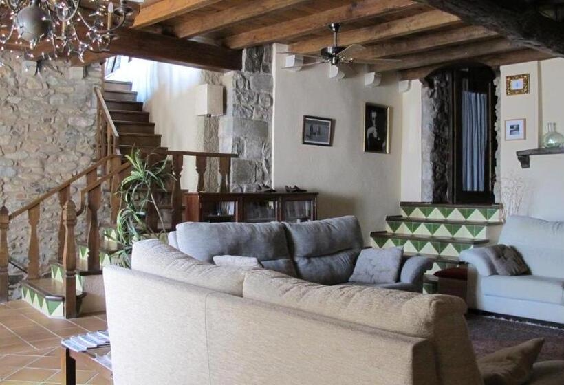 مبيت وإفطار Can Vila