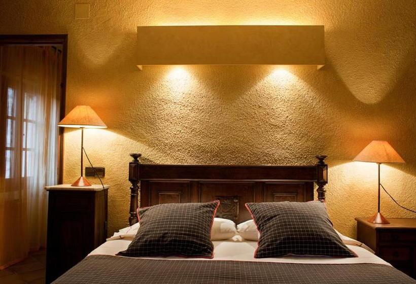 مبيت وإفطار Can Vila