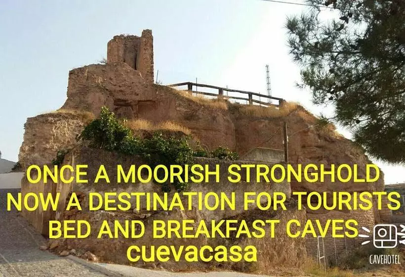 ベッドアンドブレックファースト Cuevacasa Cave Retreat Secluded Location With Mountain Views