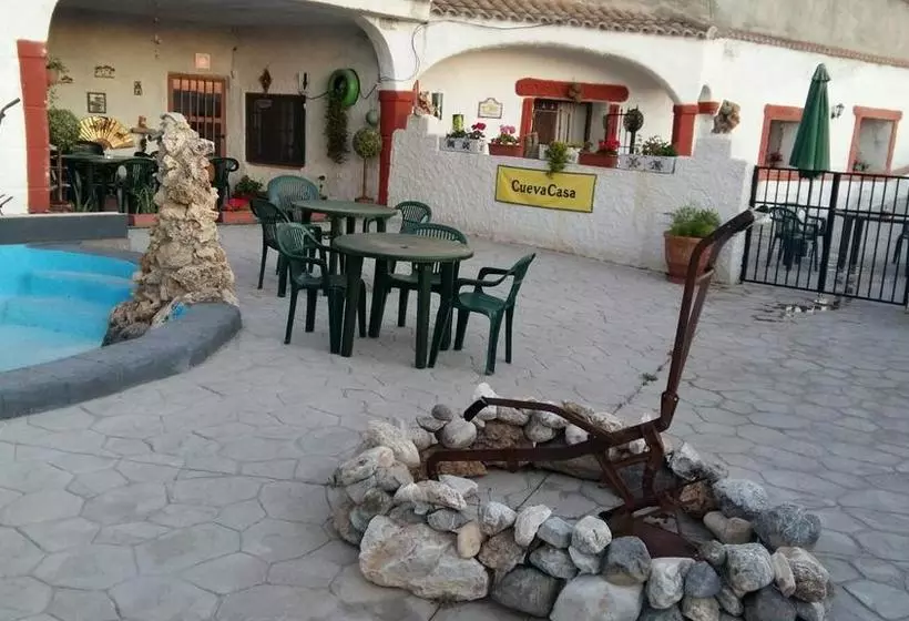 ベッドアンドブレックファースト Cuevacasa Cave Retreat Secluded Location With Mountain Views