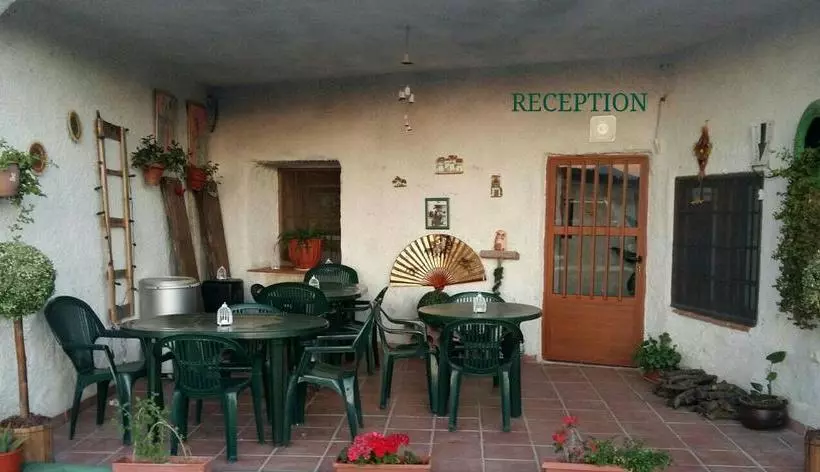 ベッドアンドブレックファースト Cuevacasa Cave Retreat Secluded Location With Mountain Views