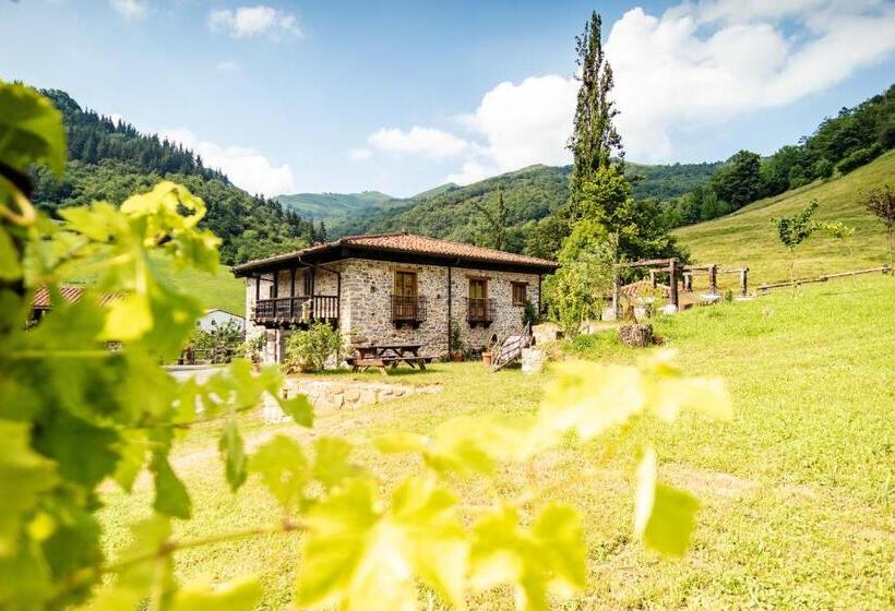בית מלון כפרי Casona De El Castaniu