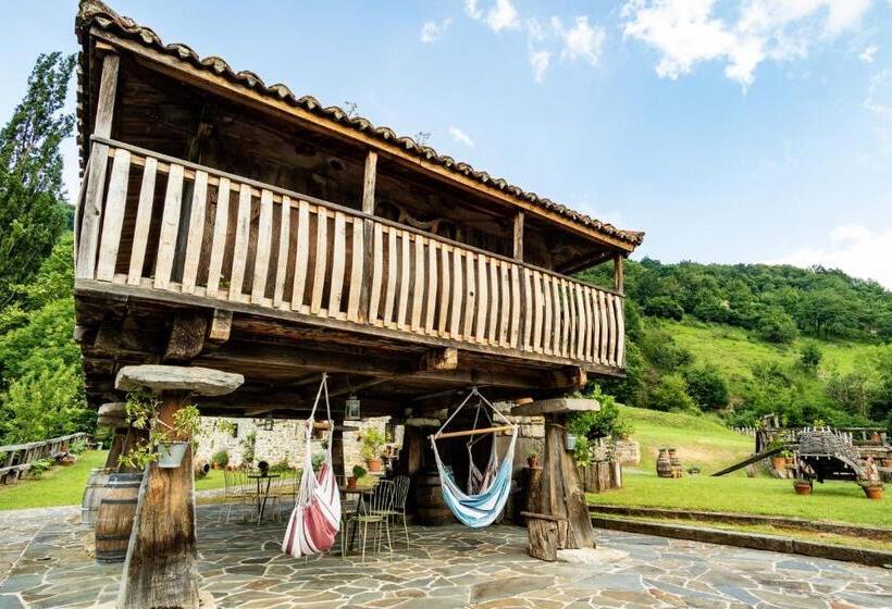 בית מלון כפרי Casona De El Castaniu