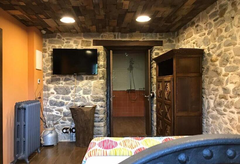 בית מלון כפרי Casona De El Castaniu