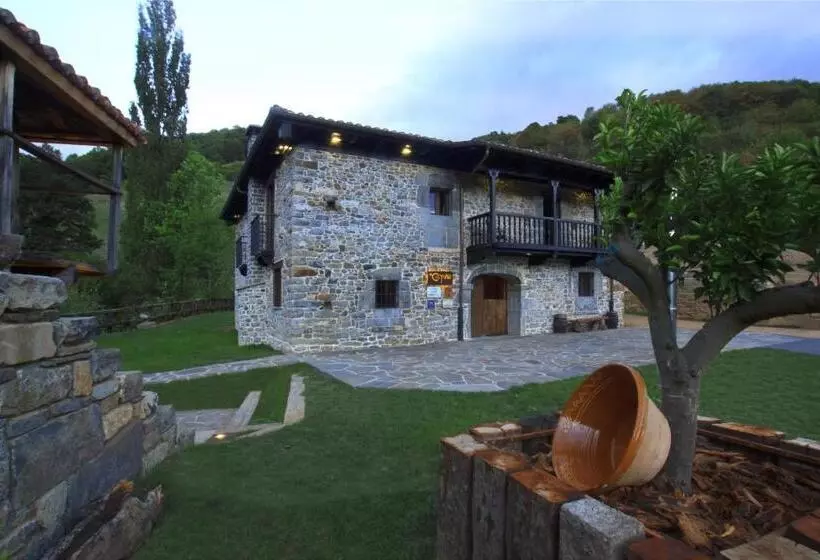 ホテル Casona De El Castaniu
