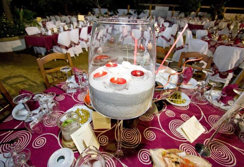 Hotelli Hostal El Cortijo