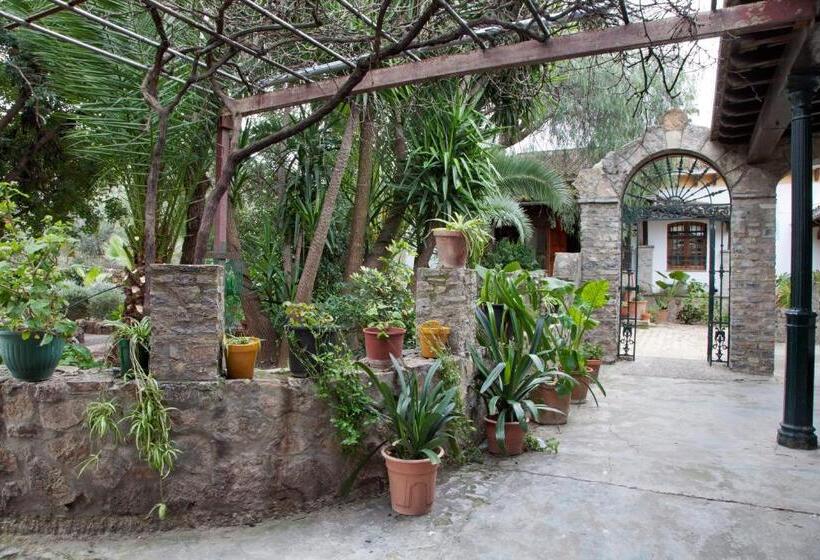 Hotelli Hostal El Cortijo