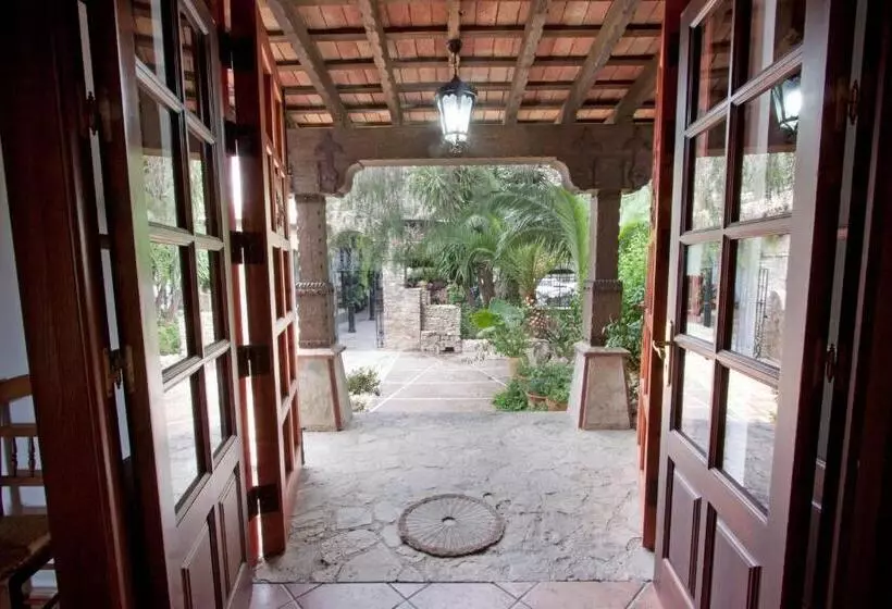 Hotel Hostal El Cortijo