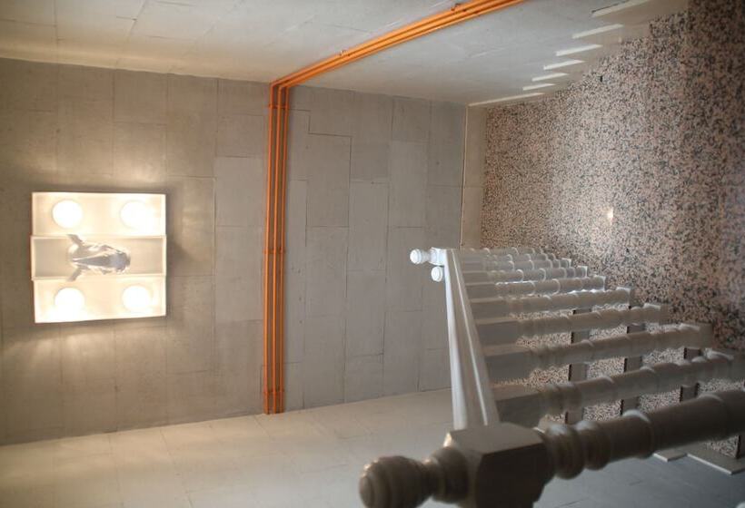 Отель Hostal Los Molinos