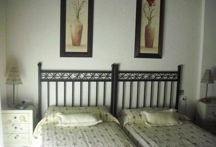 هتل La Posada De Menchu