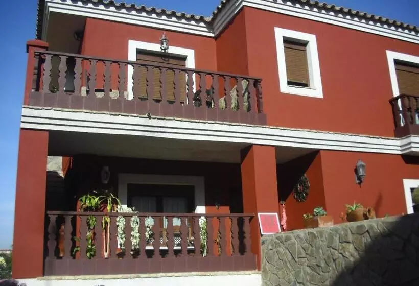 هتل La Posada De Menchu