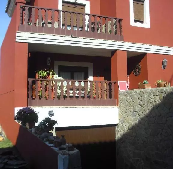 هتل La Posada De Menchu