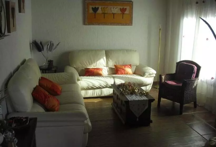 هتل La Posada De Menchu