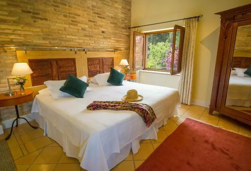 هتل La Torre Del Visco   Relais & Châteaux