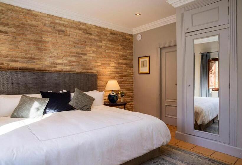 בית מלון כפרי La Torre Del Visco   Relais & Châteaux