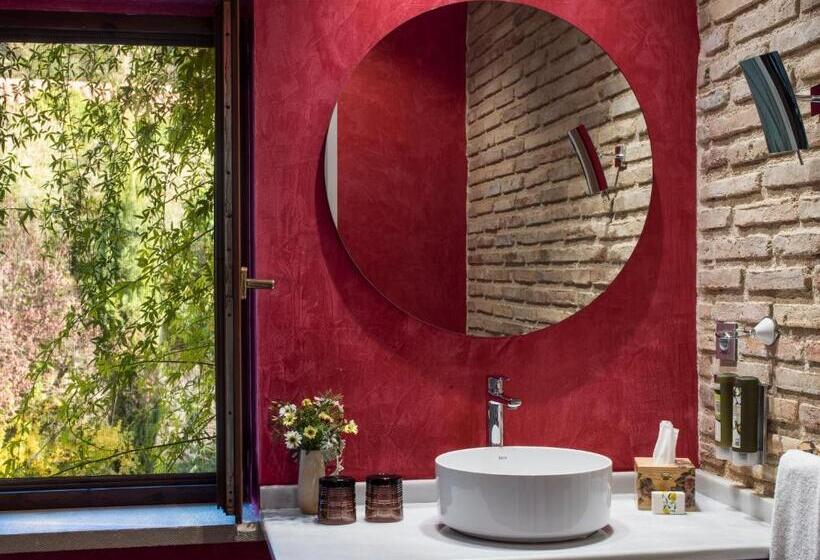 בית מלון כפרי La Torre Del Visco   Relais & Châteaux