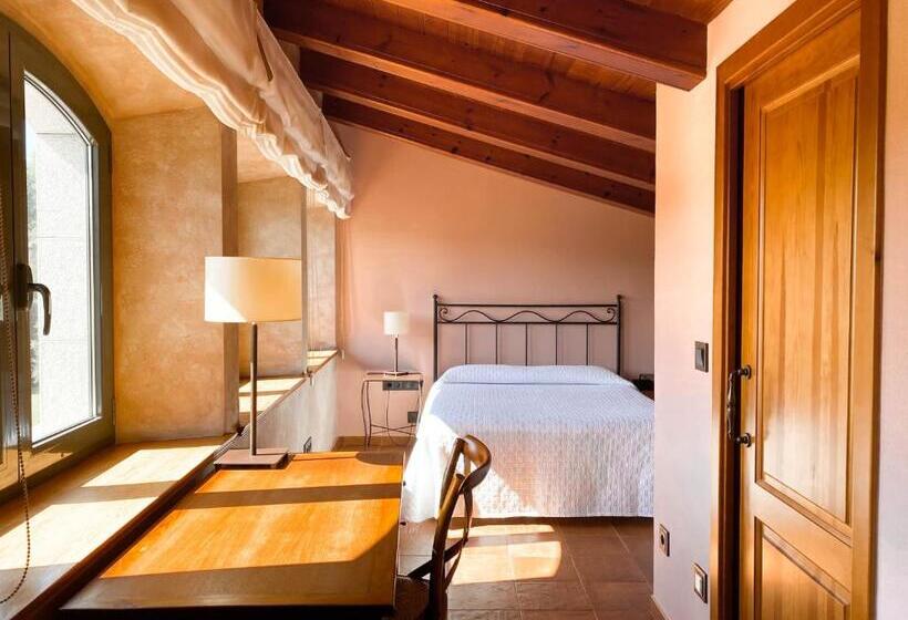 Отель Mas Trobat