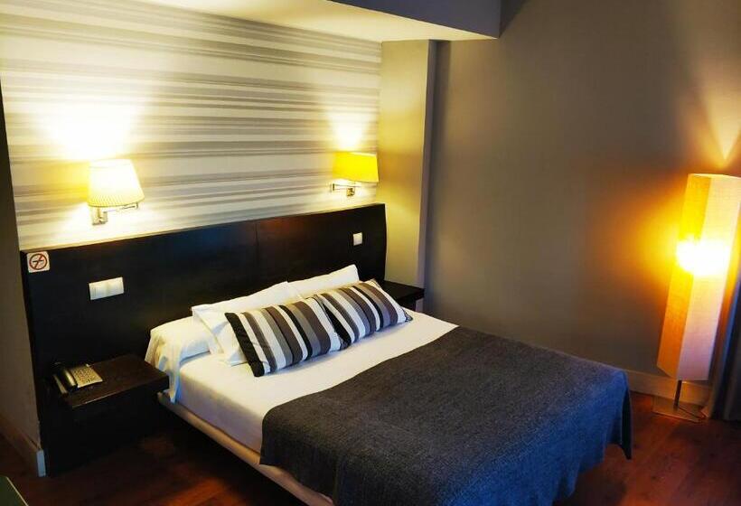 ホテル Puerta Del Arco