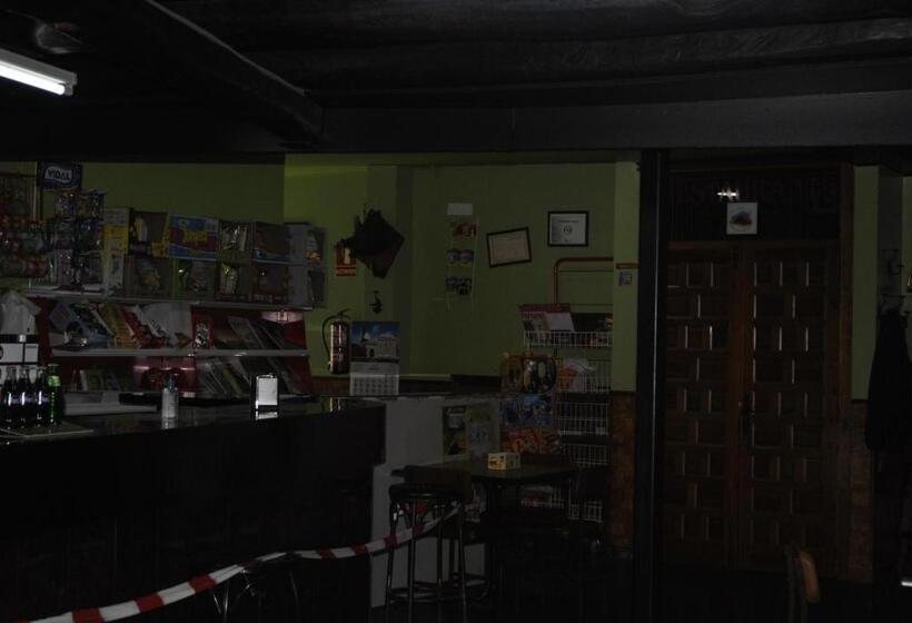 Отель Rural Los Perales