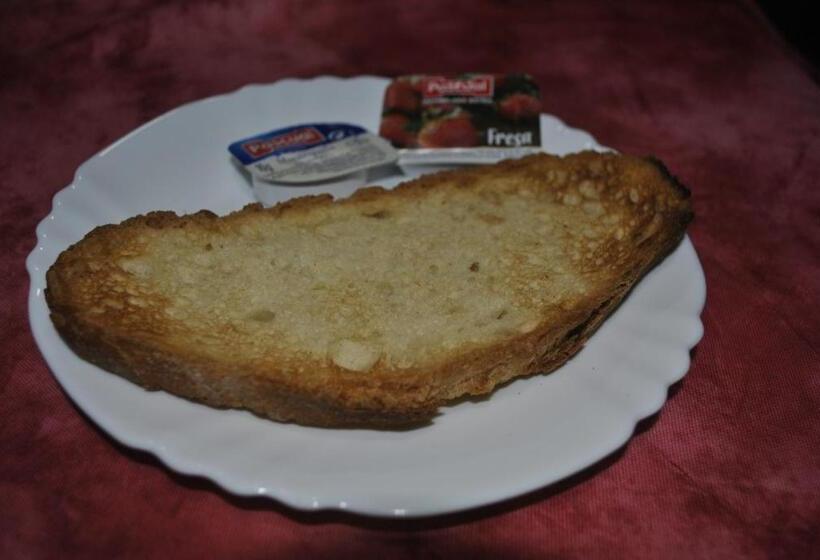 Отель Rural Los Perales