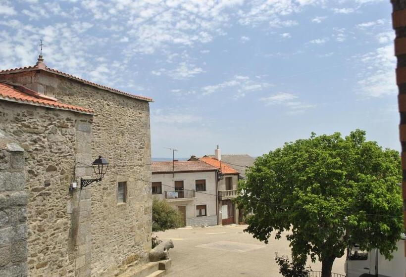 Отель Rural Los Perales