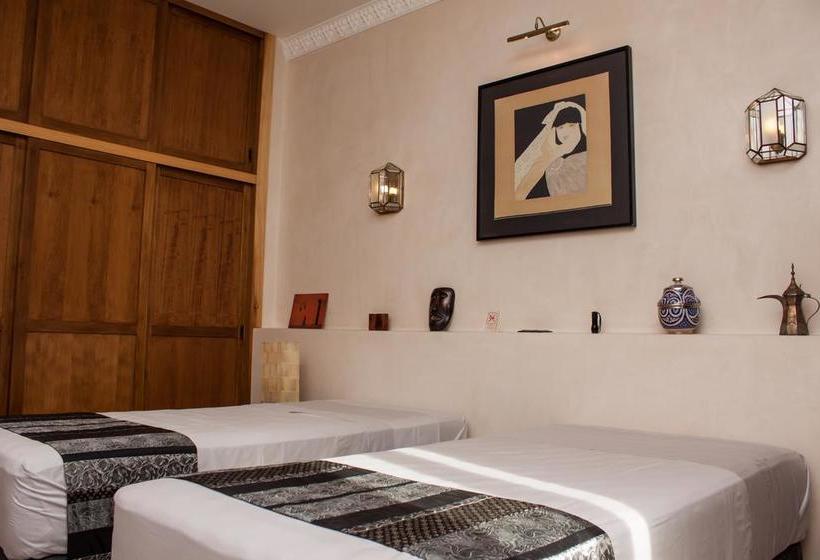 Отель Villa Rocamar