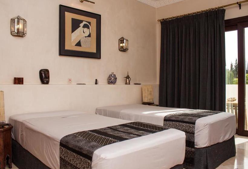 Отель Villa Rocamar