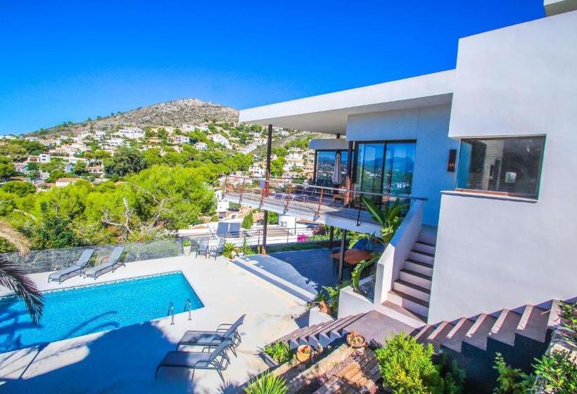 Laja   Panoramic Hillside Holiday House In Moraira