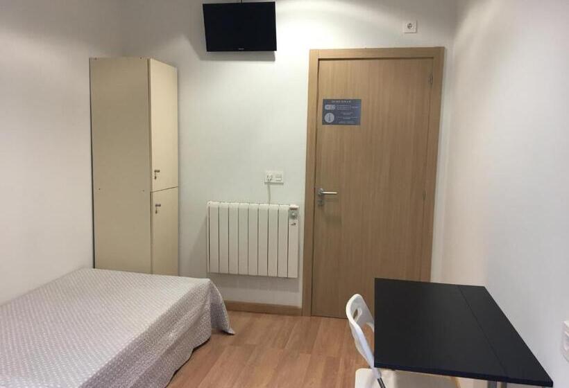 Pensión Albergue Puente Ribeira