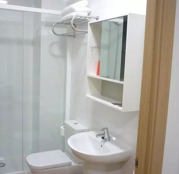 Pensión Albergue Puente Ribeira