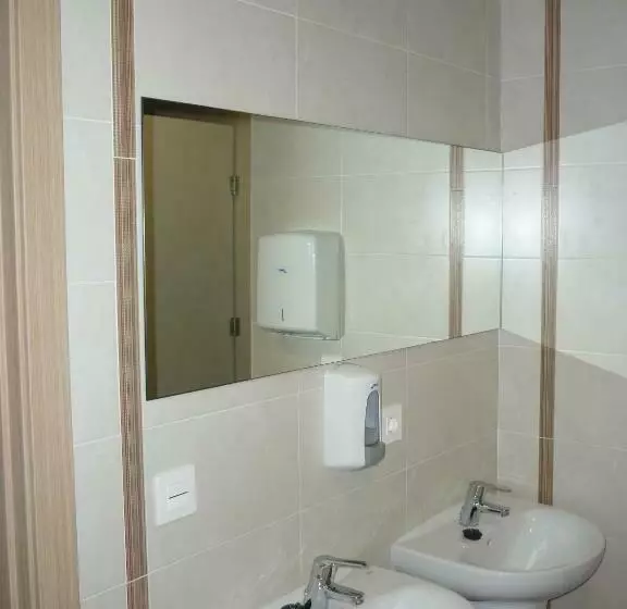Pensión Albergue Puente Ribeira