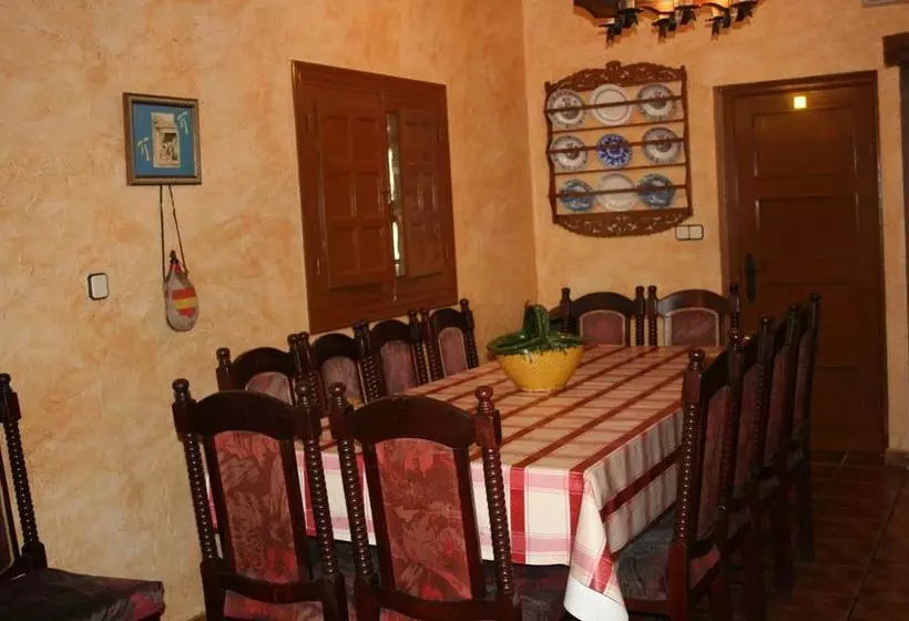 اقامتگاه Villa Campillo