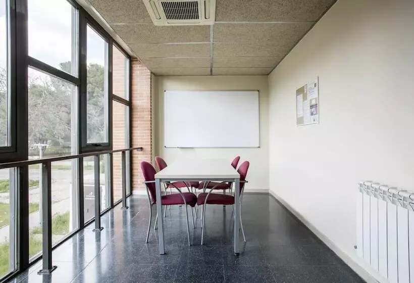 Residencia Universitaria Giner De Los Ríos