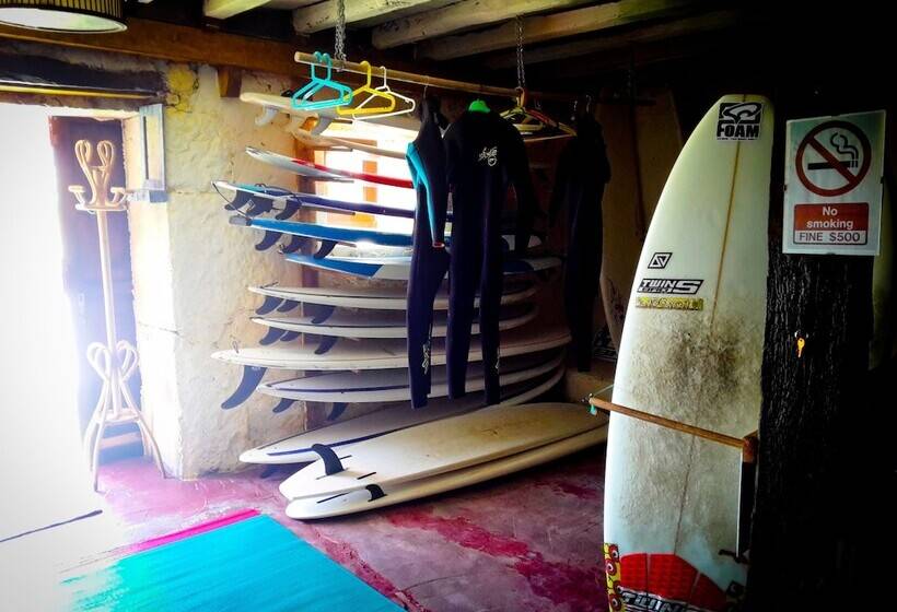 Surftolive House Hostel
