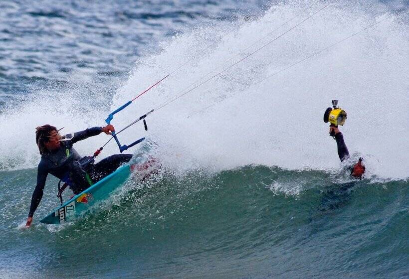 Surftolive House Hostel