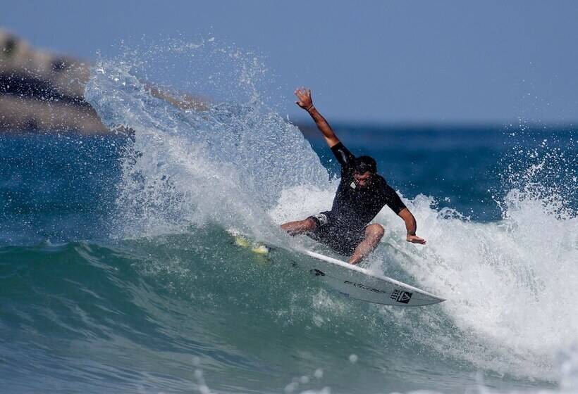 Surftolive House Hostel