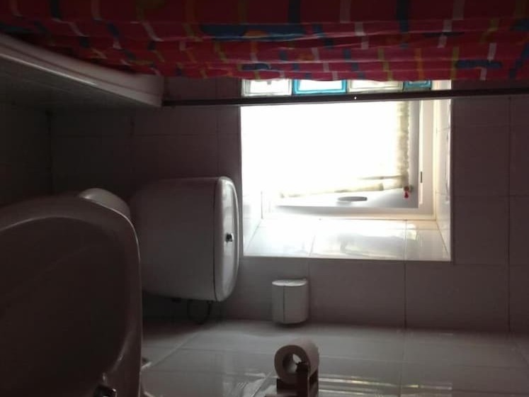 Surftolive House Hostel