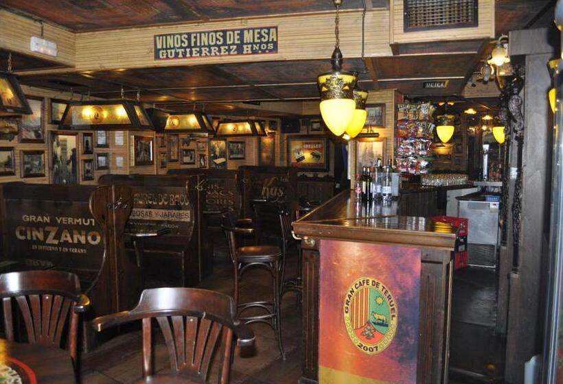 호스텔 Hostal Alcazaba