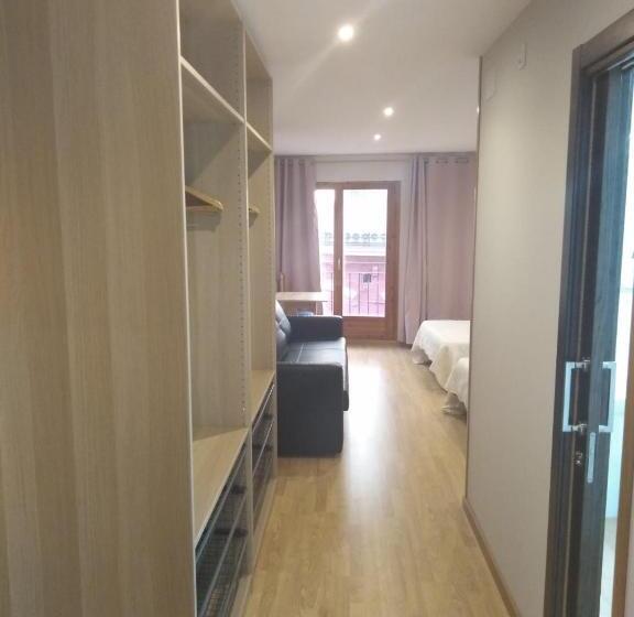 호스텔 Hostal Alcazaba