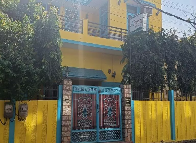 تختخواب و صبحانه Amraai Homestay