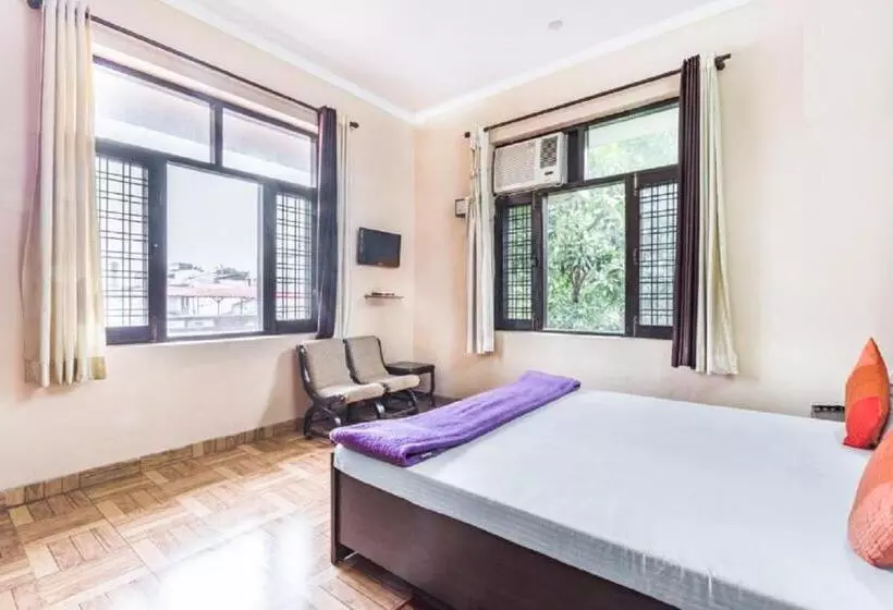تختخواب و صبحانه Amraai Homestay