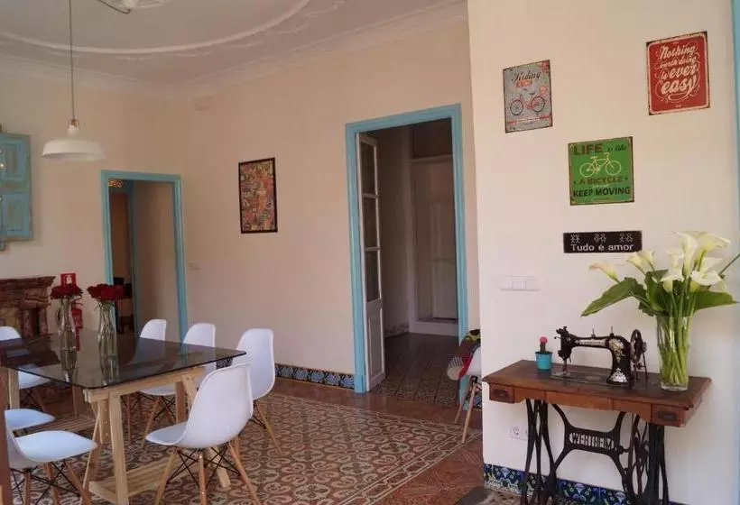 Hostel Pura Vida - Albergue Juvenil