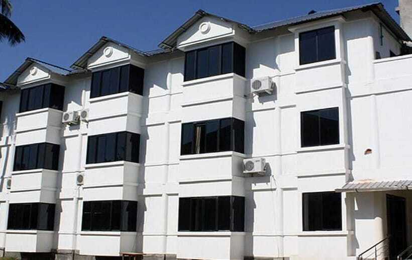 Отель Dibrugarh Club House