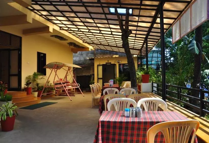 Hotel Oasis
