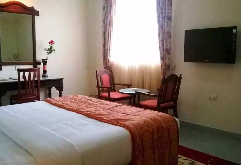 Hôtel Madathil Regency