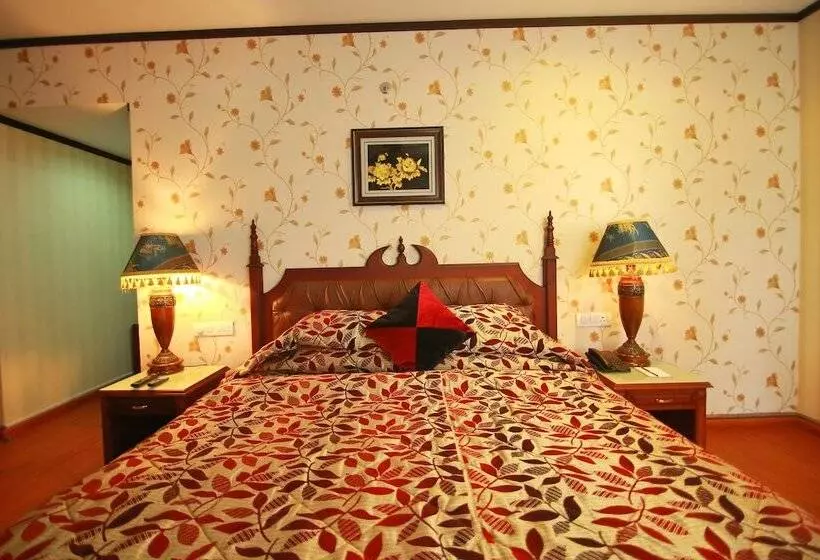 Hôtel Madathil Regency