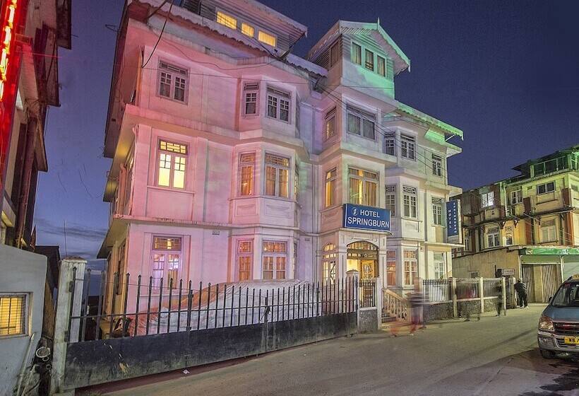 Hotel Muscatel Spring Burn   100 Mts From Mall Road