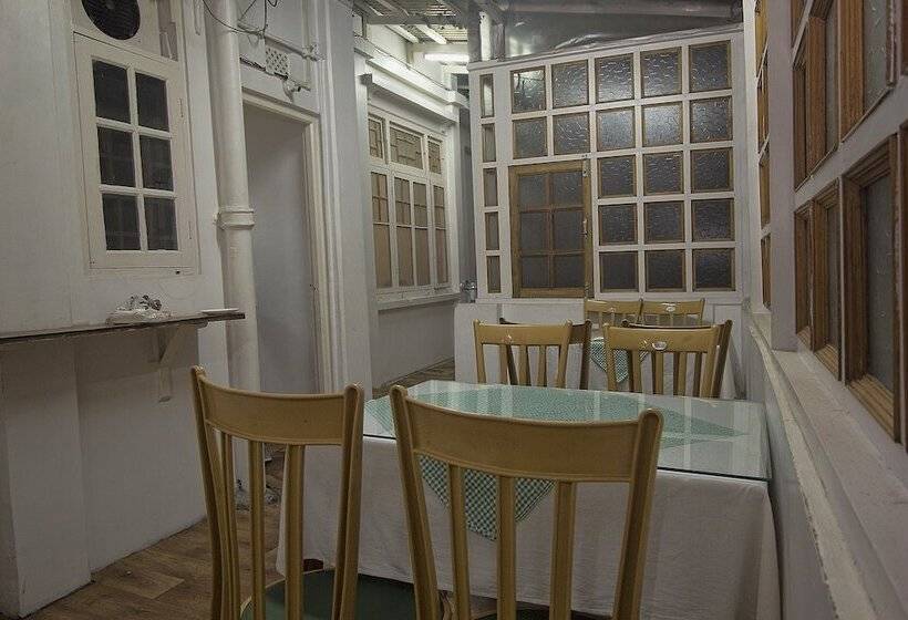 Hotel Muscatel Spring Burn   100 Mts From Mall Road