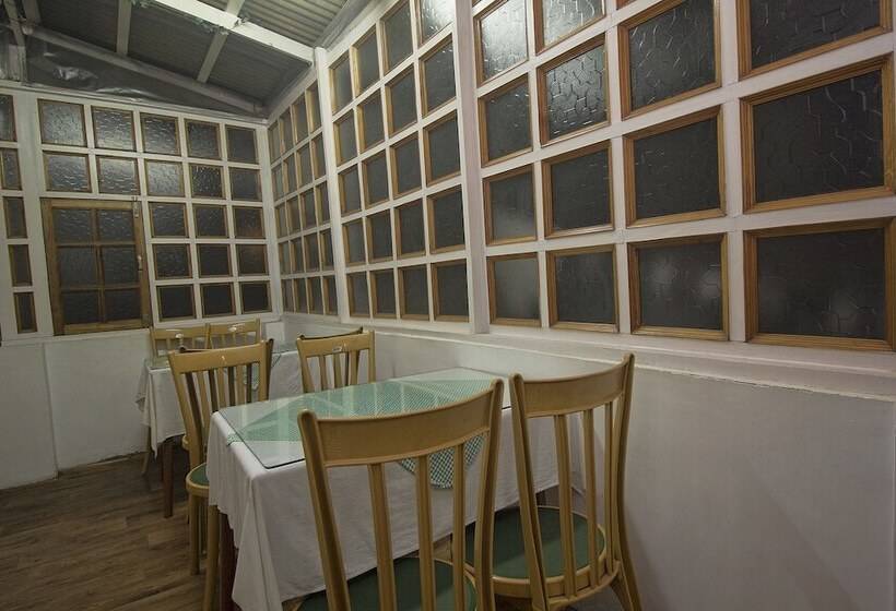 Hotel Muscatel Spring Burn   100 Mts From Mall Road